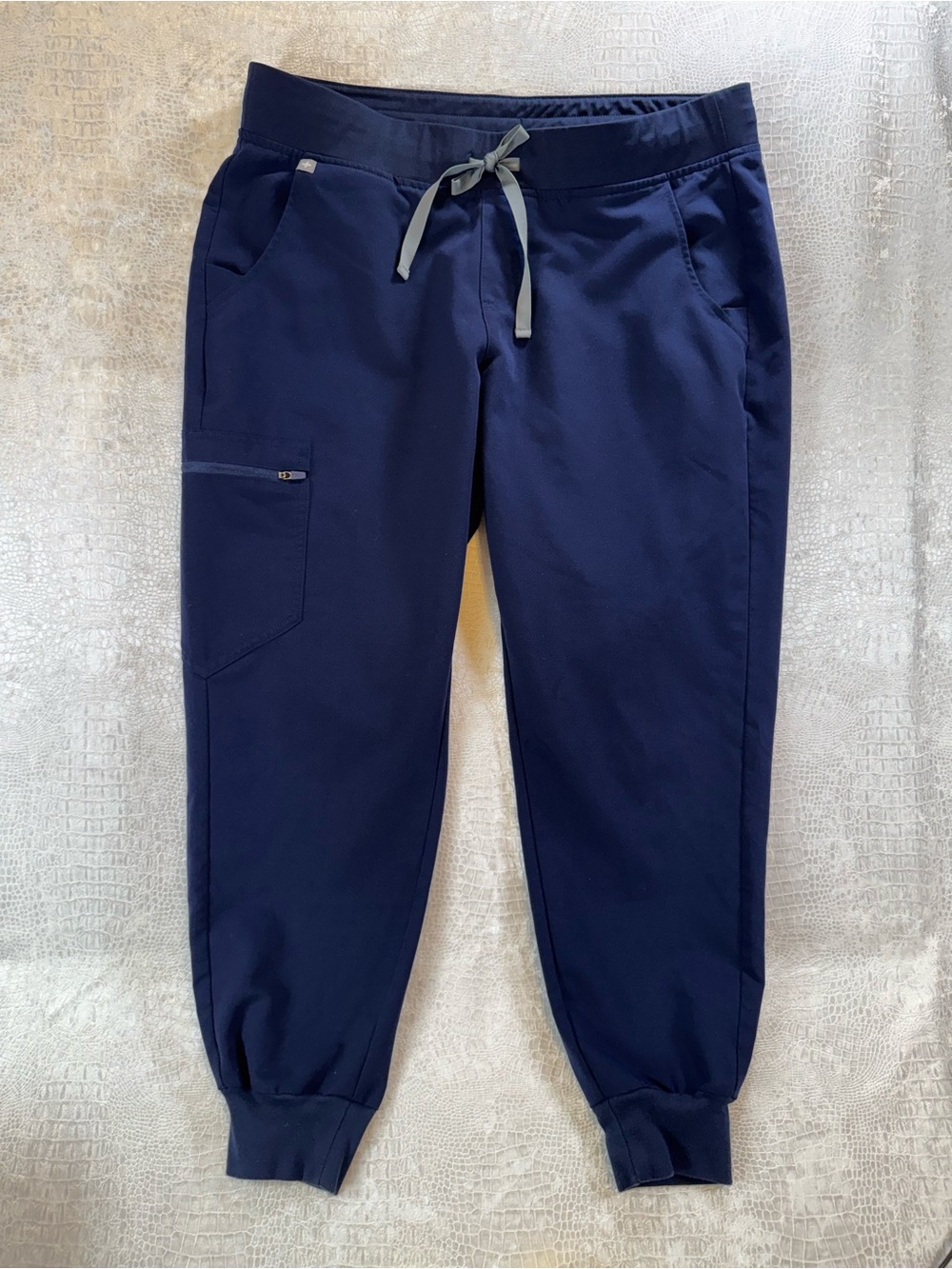 Figs Zamora Navy Jogger Scrub Pants, Women’s Size Large Petite